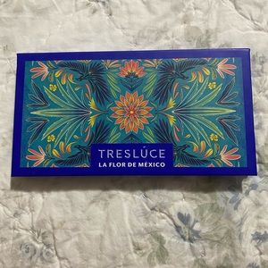 Tresluce La Flor de Mexico